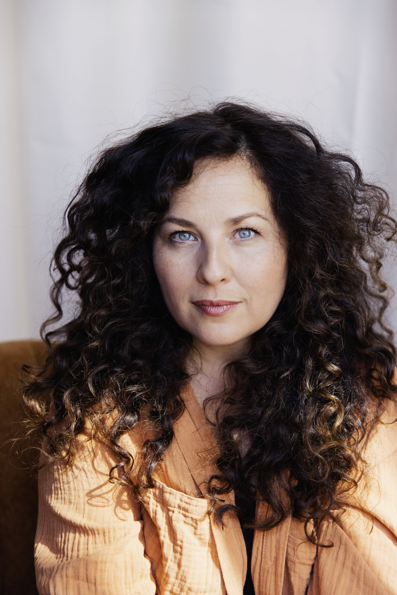 Portrait von Nora Jokhosha