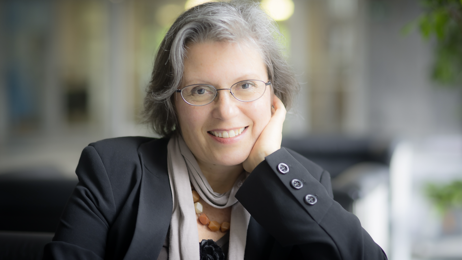 Portrait von Beate Himmelstoß