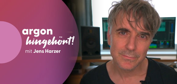 hingehört! Jens Harzer über »In die andere Richtung jetzt« von Navid Kermani