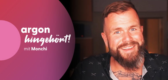hingehört! Monchi im Interview zum Hörbuch »Jenseits der Brandmauer«