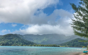Die Bucht von Hamaneno an der Südwestküste Raiateas
