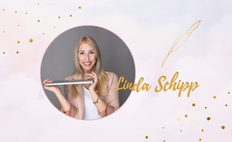 Rosiger Hintergrund mit goldenen Sprenkeln, Autorinnenfoto von Linda Schipp und ihr Name in der Mitte. Eine goldene Feder über den Schriftzug