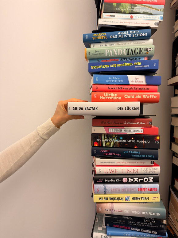 bücherstapel literatur