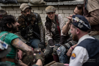 Helden beraten sich auf dem Endzeit LARP Fate XII