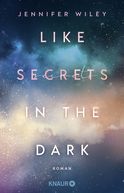 Buchcover von Like Secrets in the Dark: Roman von Jennifer Wiley