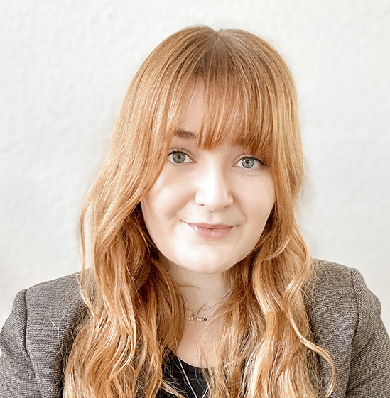 Portrait von Janine Ukena