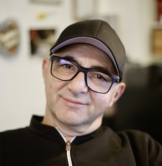 Portrait von Su Turhan