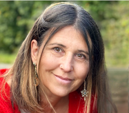 Portrait von Mirjam Raymond