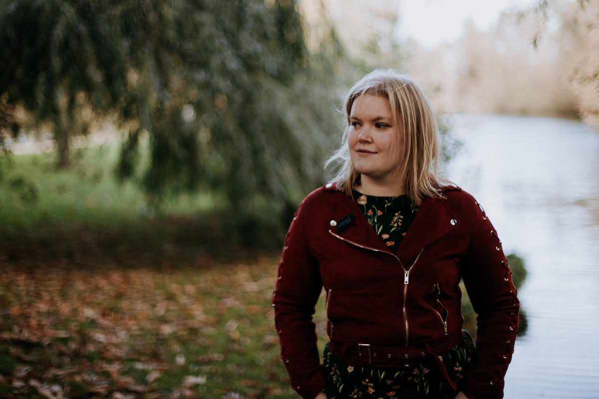 Portrait von A. K. Larkwood