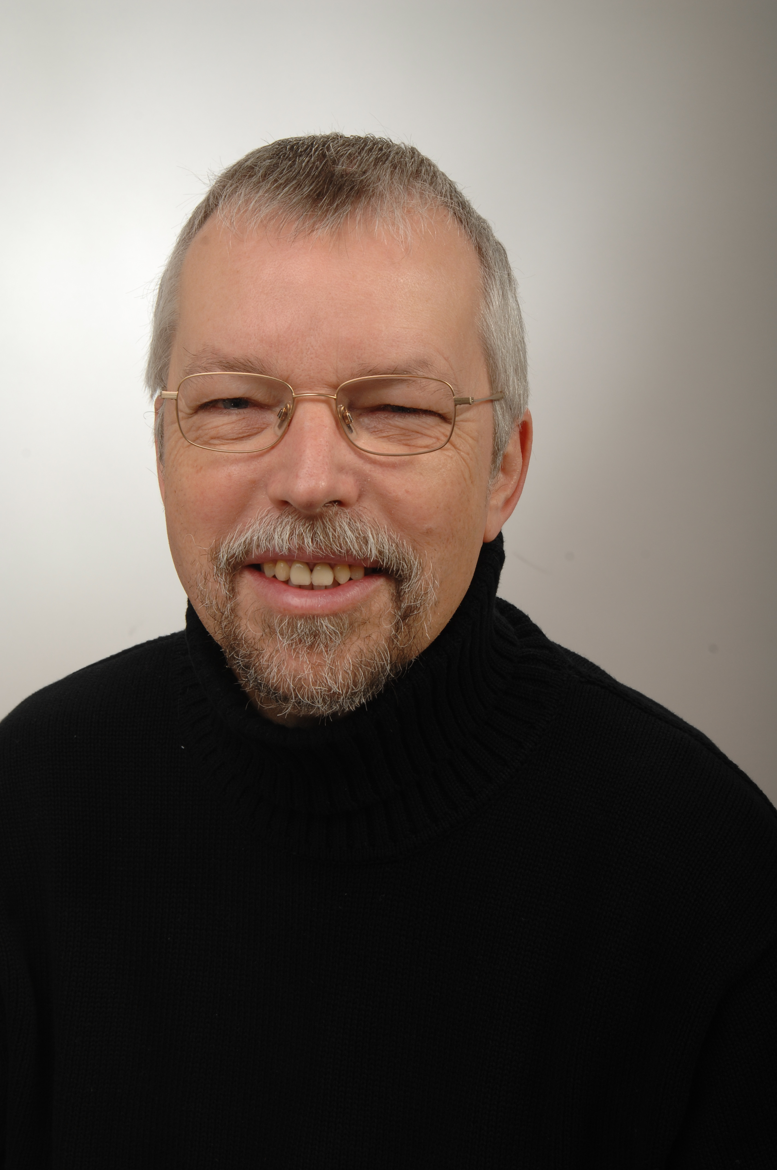 Portrait von Uwe-Michael Gutzschhahn