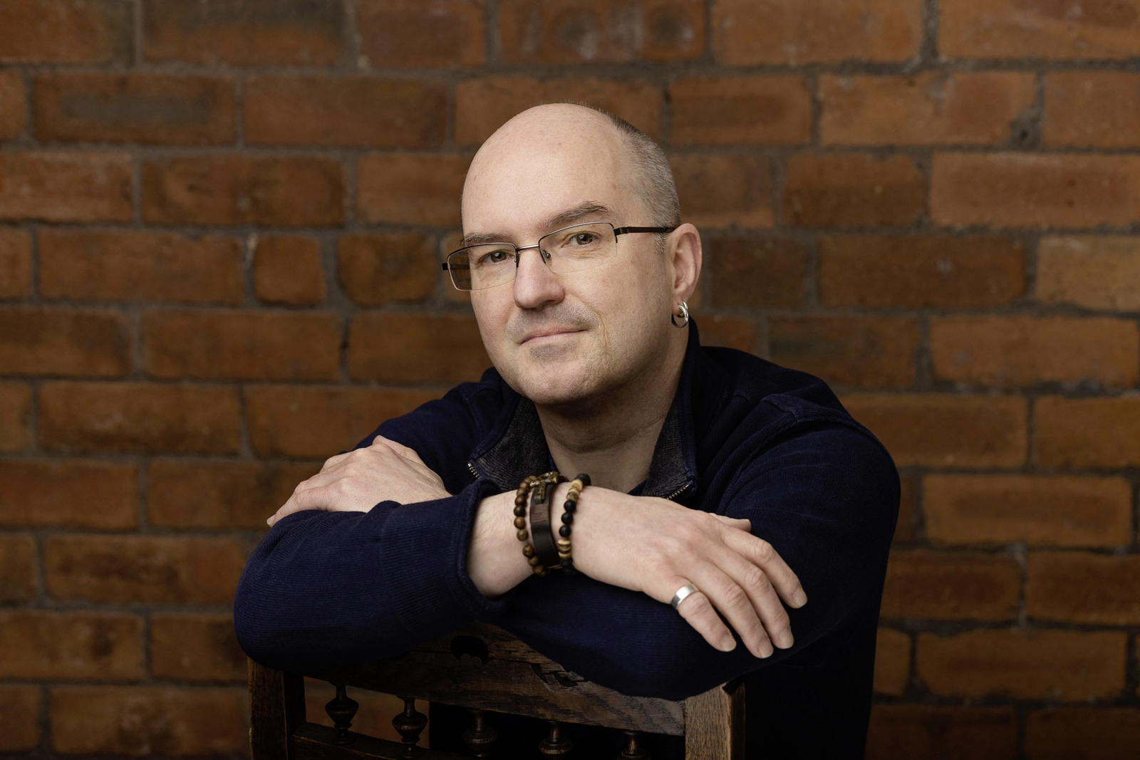 Portrait von Antony Johnston