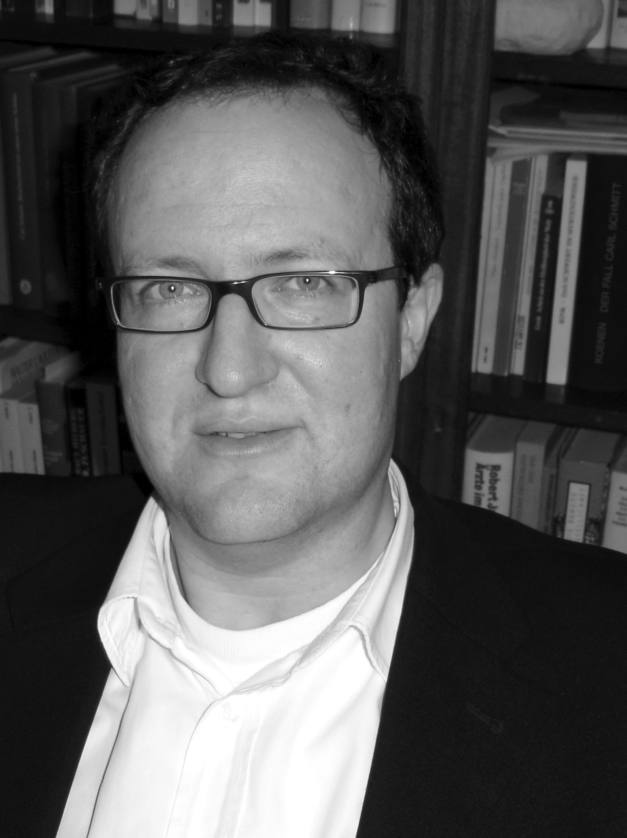 Portrait von Raphael Gross