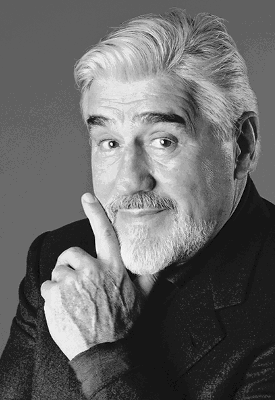 Portrait von Mario Adorf
