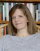 Portrait von Annie Lyons