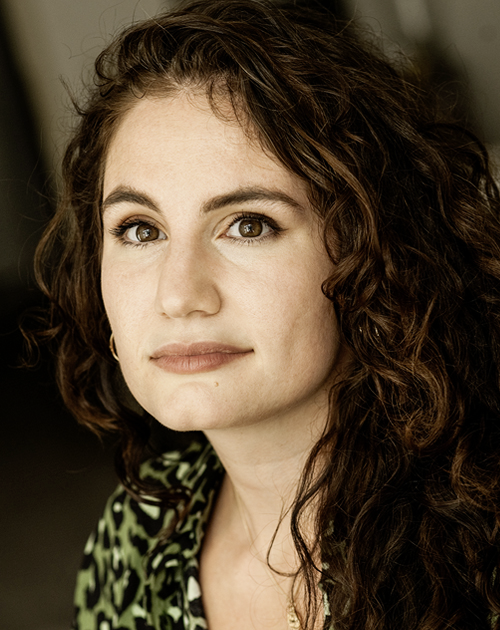 Portrait von Lisa Roy
