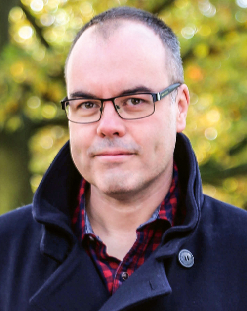 Portrait von Sam Lloyd