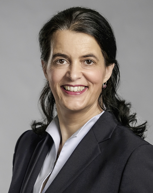 Portrait von Claudia Traidl-Hoffmann