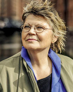 Portrait von Petra Oelker