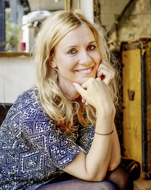 Portrait von Mia Morgowski