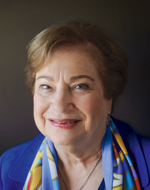 Portrait von Angela Stent