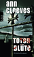 Buchcover von Totenblüte von Ann Cleeves