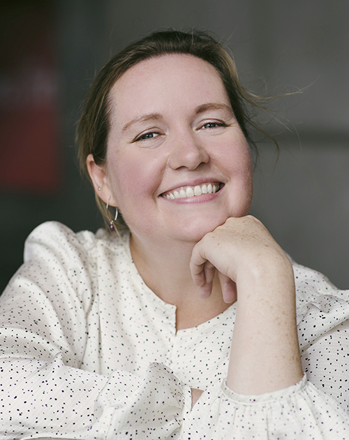 Portrait von Amy Coombe