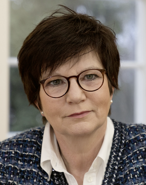 Portrait von Ursula Weidenfeld