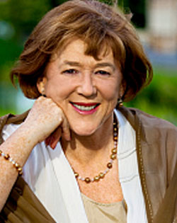 Portrait von Laura Elliot