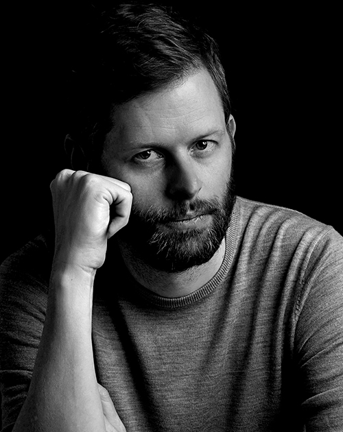 Portrait von John Wray
