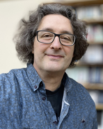 Portrait von Peter Godazgar